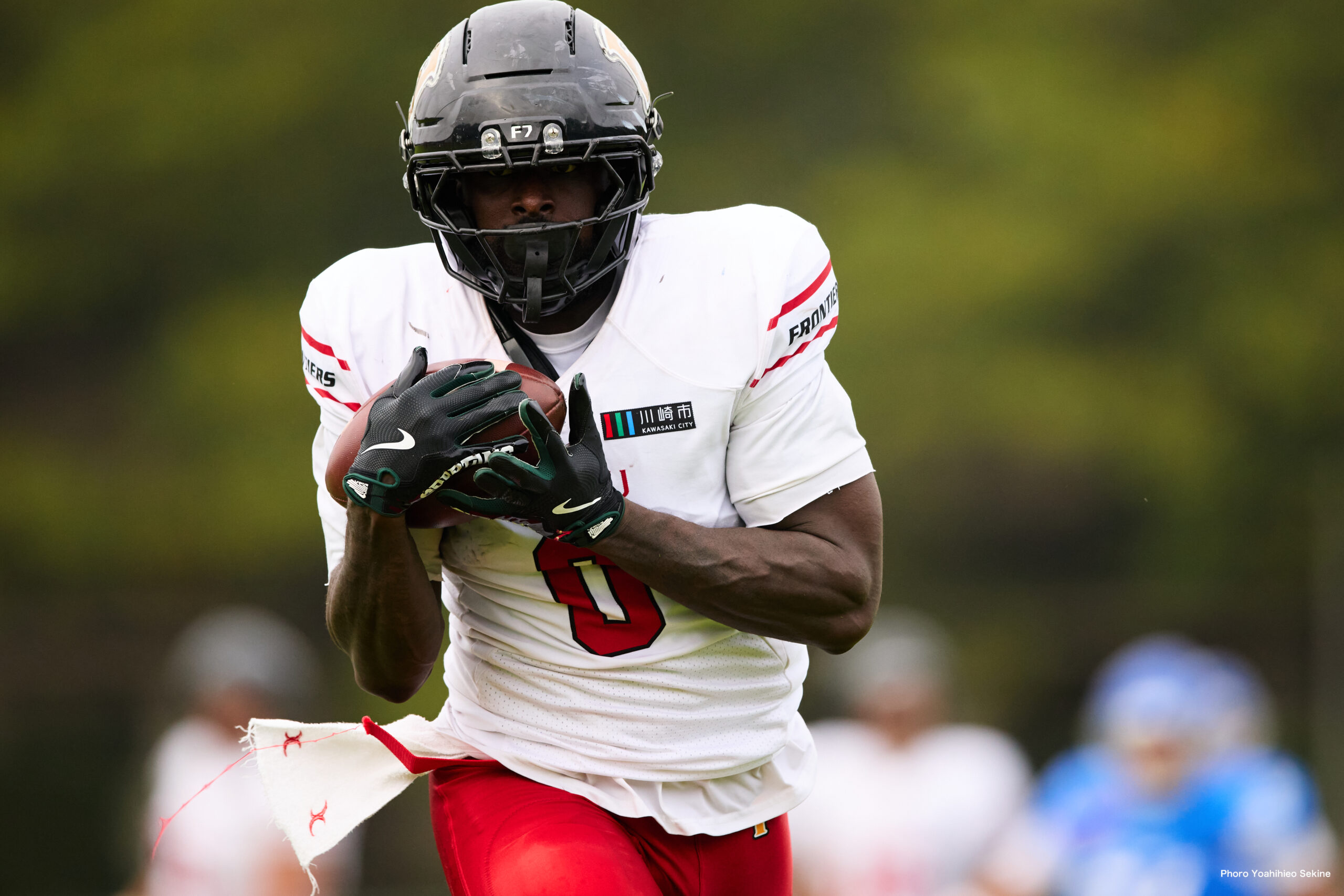 Frontiers Pull Away From BIG BLUE for 41-19 Victory
